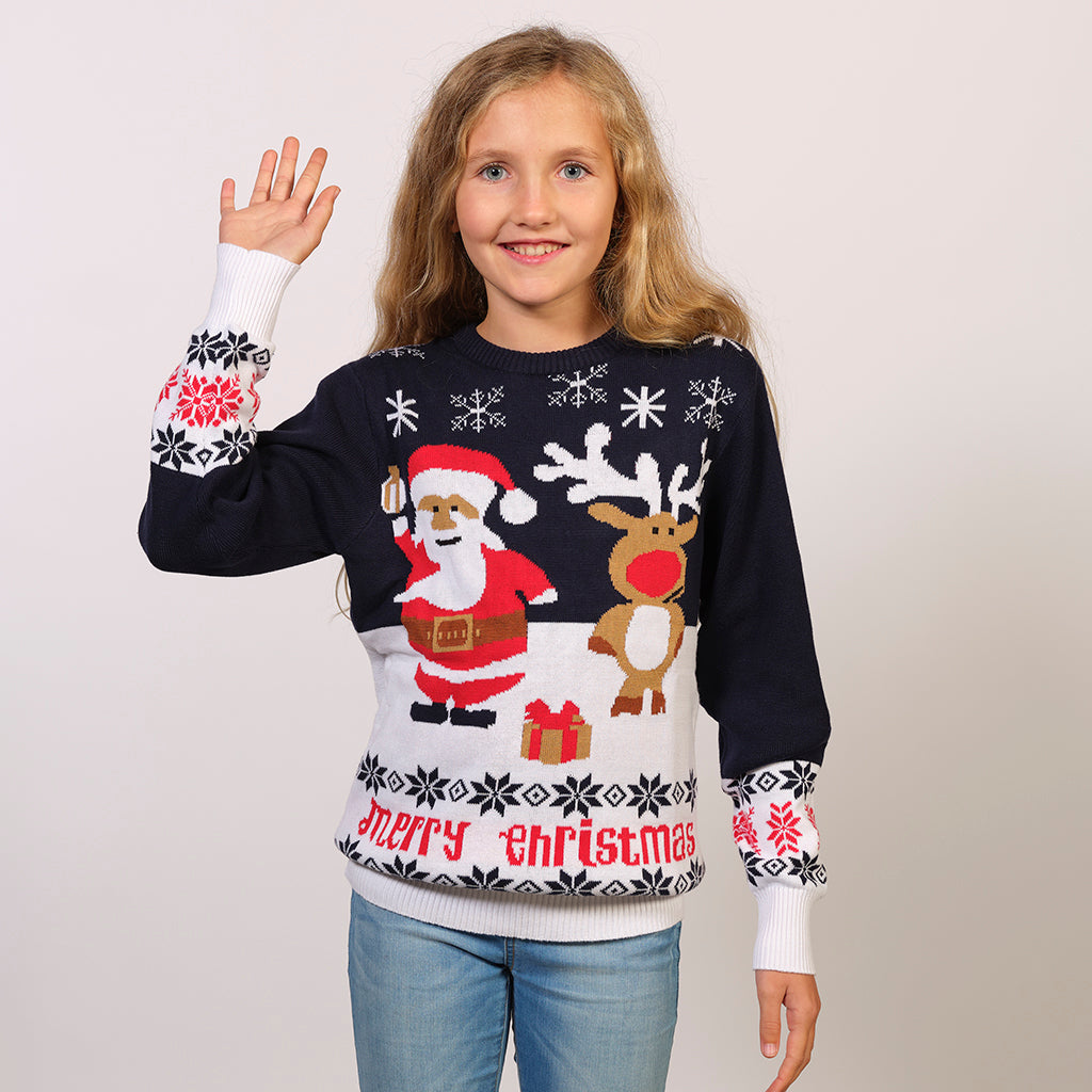 Blauer Weihnachtspullover Kinder mit Santa Claus, Rentier, Schneeflocken und Merry Christmas Schriftzug.